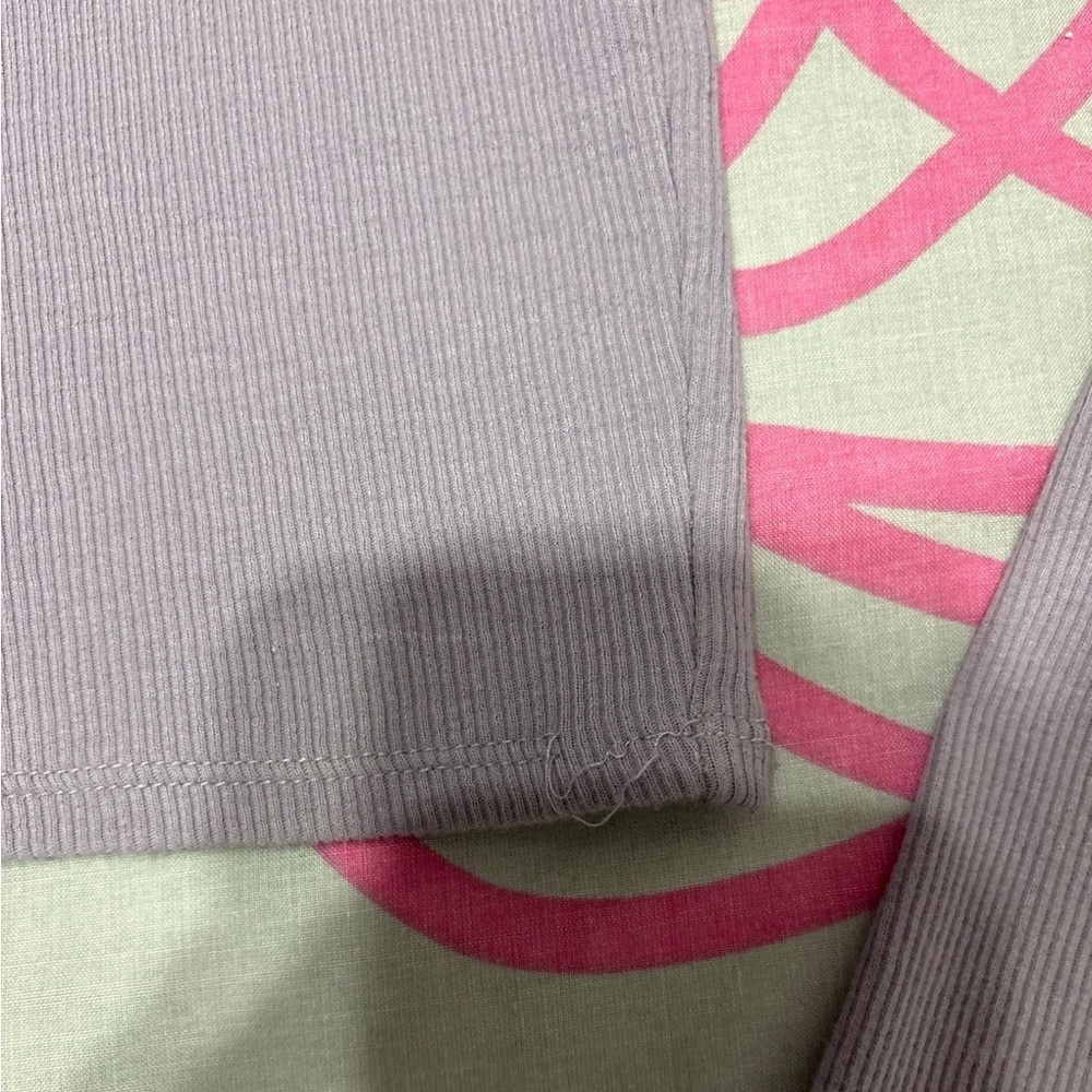 Hollister Purple Mockneck Long Sleeve Crop Top - Picture 5 of 6